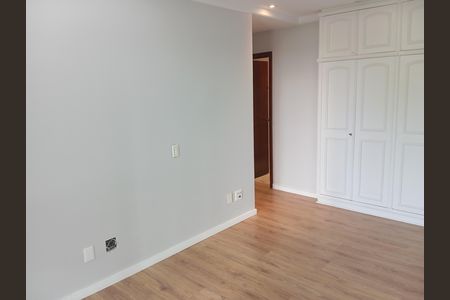 Apartamento para alugar com 250m², 4 quartos e 3 vagas Apartamento para alugar com 250m², 4 quartos e 3 vagasQuarto