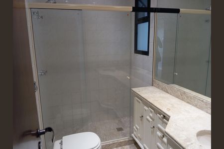 Apartamento para alugar com 250m², 4 quartos e 3 vagas Apartamento para alugar com 250m², 4 quartos e 3 vagasBanheiro