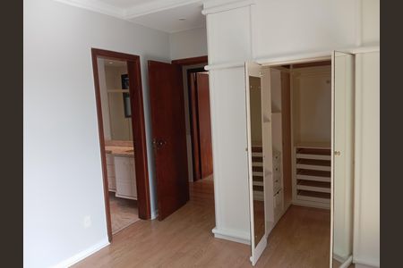 Apartamento para alugar com 250m², 4 quartos e 3 vagas Apartamento para alugar com 250m², 4 quartos e 3 vagasQuarto