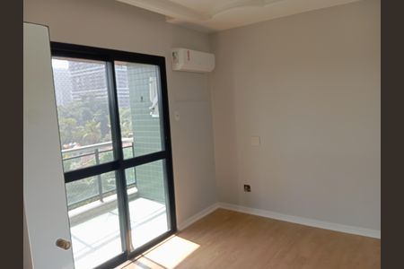 Apartamento para alugar com 250m², 4 quartos e 3 vagas Apartamento para alugar com 250m², 4 quartos e 3 vagasQuarto