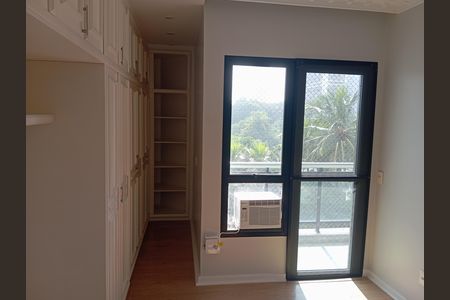 Apartamento para alugar com 250m², 4 quartos e 3 vagas Apartamento para alugar com 250m², 4 quartos e 3 vagasQuarto