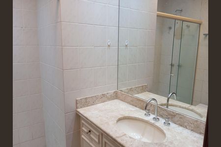 Apartamento para alugar com 250m², 4 quartos e 3 vagas Apartamento para alugar com 250m², 4 quartos e 3 vagasBanheiro