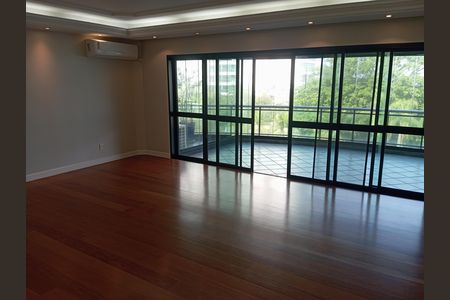Apartamento para alugar com 250m², 4 quartos e 3 vagas Apartamento para alugar com 250m², 4 quartos e 3 vagasSala