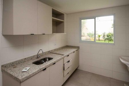 Apartamento para alugar com 42m², 2 quartos e sem vaga Apartamento para alugar com 42m², 2 quartos e sem vagaCozinha e Área de Serviço