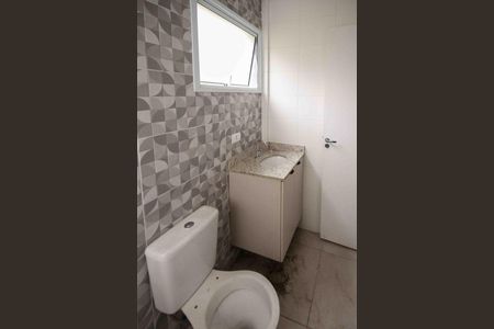 Banheiro de apartamento para alugar com 2 quartos, 42m² em Vila Zelina, São Paulo