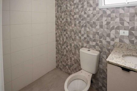 Apartamento para alugar com 42m², 2 quartos e sem vaga Apartamento para alugar com 42m², 2 quartos e sem vagaBanheiro