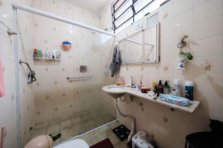 Casa à venda com 90m², 3 quartos e sem vagaBanheiro social