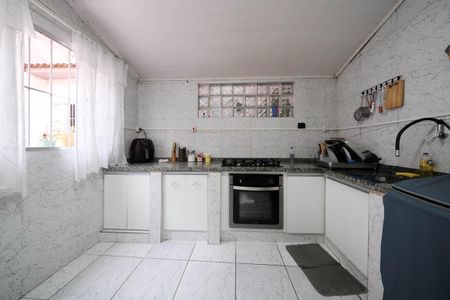 Casa à venda com 90m², 3 quartos e sem vagaCozinha e Área de Serviço