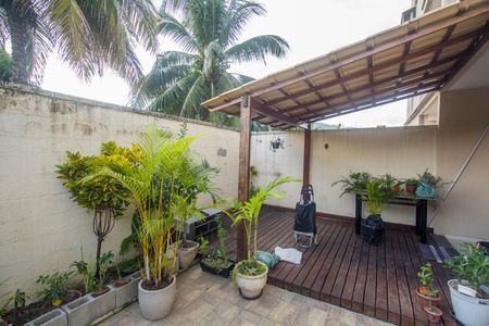 Apartamento para alugar com 120m², 2 quartos e 1 vaga Apartamento para alugar com 120m², 2 quartos e 1 vagaÁrea externa