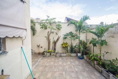 Apartamento para alugar com 120m², 2 quartos e 1 vaga Apartamento para alugar com 120m², 2 quartos e 1 vagaÁrea externa