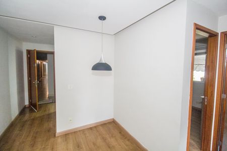 Sala de apartamento para alugar com 2 quartos, 120m² em Praça Seca, Rio de Janeiro