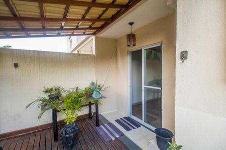 Apartamento para alugar com 120m², 2 quartos e 1 vaga Apartamento para alugar com 120m², 2 quartos e 1 vagaÁrea externa