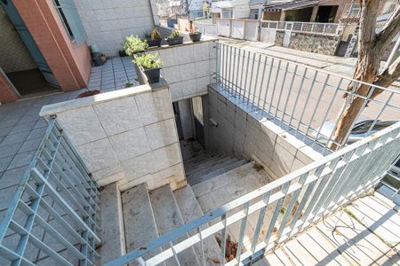 Casa para alugar com 316m², 3 quartos e 2 vagasVaranda - Hall da entrada e acesso a garagem 2