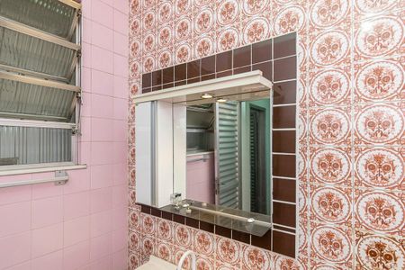 Casa para alugar com 316m², 3 quartos e 2 vagasBanheiro Social