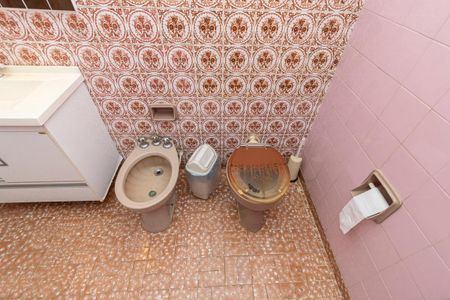 Casa para alugar com 316m², 3 quartos e 2 vagasBanheiro Social