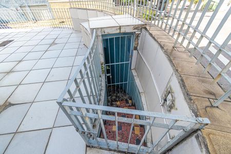 Casa para alugar com 316m², 3 quartos e 2 vagasVaranda - Acesso a garagem 1