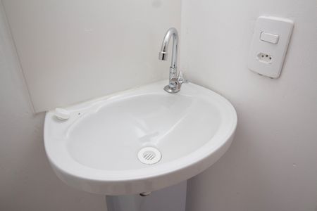 Apartamento à venda com 38m², 2 quartos e sem vaga Apartamento à venda com 38m², 2 quartos e sem vagaBanheiro