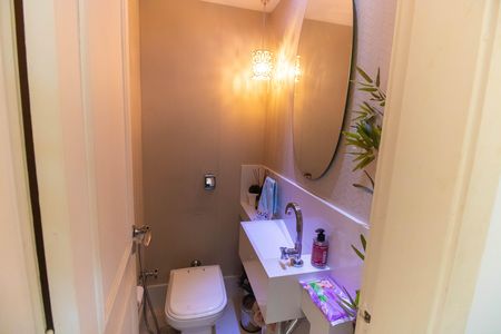 Apartamento à venda com 145m², 3 quartos e 1 vaga Apartamento à venda com 145m², 3 quartos e 1 vagaLavabo