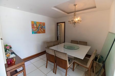 Apartamento à venda com 145m², 3 quartos e 1 vaga Apartamento à venda com 145m², 3 quartos e 1 vagaSala