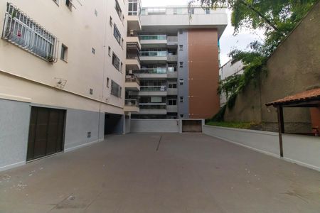 Apartamento à venda com 145m², 3 quartos e 1 vaga Apartamento à venda com 145m², 3 quartos e 1 vagaÁrea comum