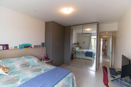 Apartamento à venda com 145m², 3 quartos e 1 vaga Apartamento à venda com 145m², 3 quartos e 1 vagaSuíte