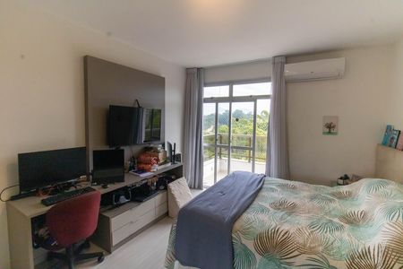 Apartamento à venda com 145m², 3 quartos e 1 vaga Apartamento à venda com 145m², 3 quartos e 1 vagaSuíte
