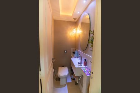 Apartamento à venda com 145m², 3 quartos e 1 vaga Apartamento à venda com 145m², 3 quartos e 1 vagaLavabo