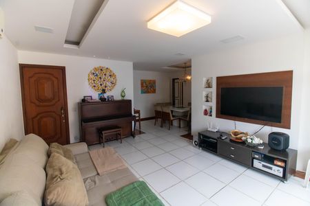 Apartamento à venda com 145m², 3 quartos e 1 vaga Apartamento à venda com 145m², 3 quartos e 1 vagaSala