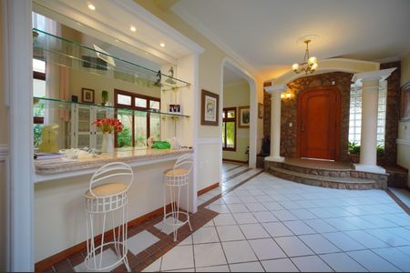 Casa para alugar com 340m², 6 quartos e 5 vagasSala