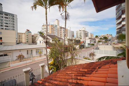 Casa para alugar com 340m², 6 quartos e 5 vagasVista do Quarto 6