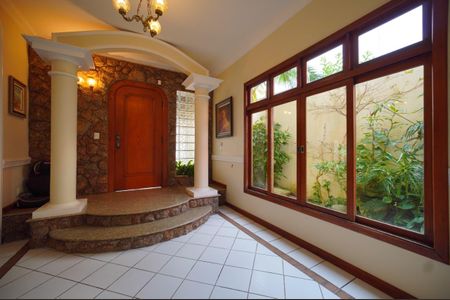 Casa para alugar com 340m², 6 quartos e 5 vagasSala