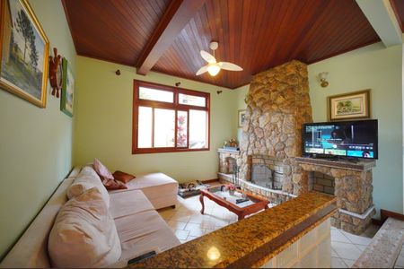 Casa para alugar com 340m², 6 quartos e 5 vagasSala de TV