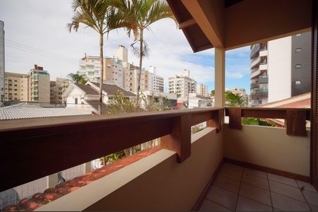Casa para alugar com 340m², 6 quartos e 5 vagasVaranda do Quarto 4