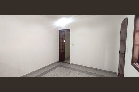 Foto 15 de casa à venda com 3 quartos, 180m² em Vila Scarpelli, Santo André