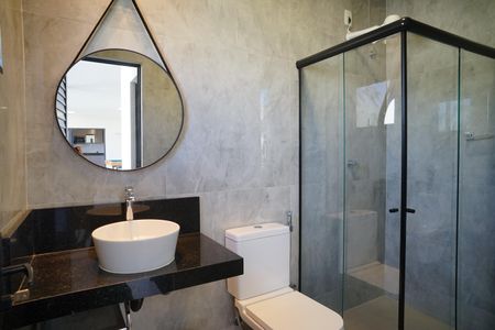Casa de condomínio para alugar com 287m², 4 quartos e 2 vagasBanheiro da área externa