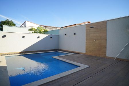 Casa de condomínio para alugar com 287m², 4 quartos e 2 vagasPiscina
