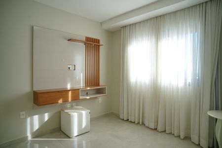 Casa de condomínio para alugar com 287m², 4 quartos e 2 vagasQuarto 2
