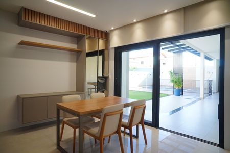 Casa de condomínio para alugar com 287m², 4 quartos e 2 vagasCozinha