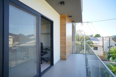 Casa de condomínio para alugar com 287m², 4 quartos e 2 vagasVaranda do Quarto 4