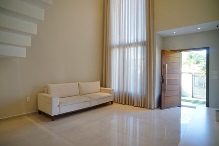 Casa de condomínio para alugar com 287m², 4 quartos e 2 vagasSala