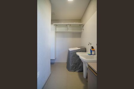 Casa de condomínio para alugar com 287m², 4 quartos e 2 vagasÁrea de Serviço