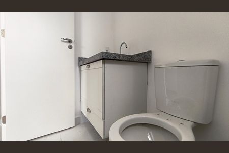 Apartamento para alugar com 67m², 2 quartos e 1 vaga Apartamento para alugar com 67m², 2 quartos e 1 vagaBanheiro da Suíte