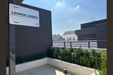 Apartamento à venda com 34m², 2 quartos e sem vaga Apartamento à venda com 34m², 2 quartos e sem vagaLareira