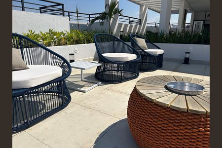 Apartamento à venda com 34m², 2 quartos e sem vaga Apartamento à venda com 34m², 2 quartos e sem vagaLareira