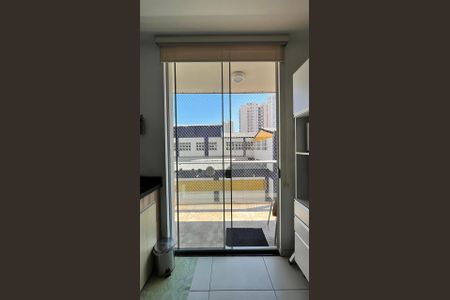 Apartamento à venda com 35m², 1 quarto e 1 vaga Apartamento à venda com 35m², 1 quarto e 1 vagaVaranda