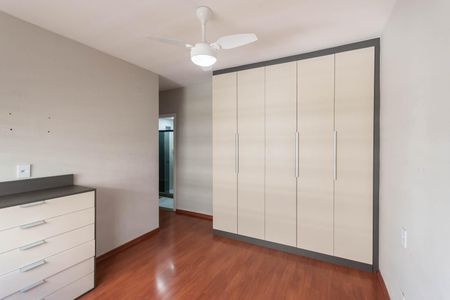 Apartamento à venda com 109m², 3 quartos e 1 vagaSuíte