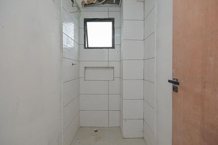 Banheiro de apartamento à venda com 1 quarto, 24m² em Vila Gea, São Paulo