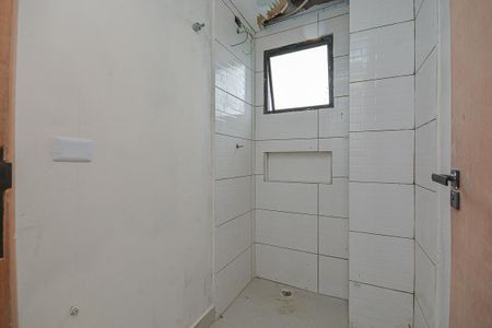 Banheiro de apartamento à venda com 1 quarto, 24m² em Vila Gea, São Paulo