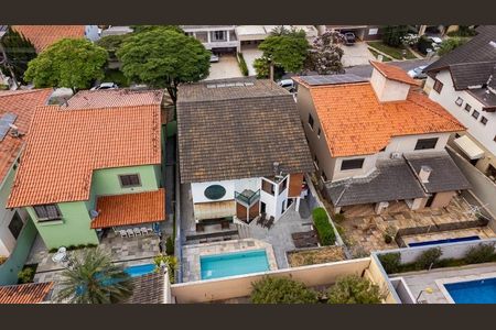 Casa de condomínio à venda com 305m², 4 quartos e 7 vagasFoto 02