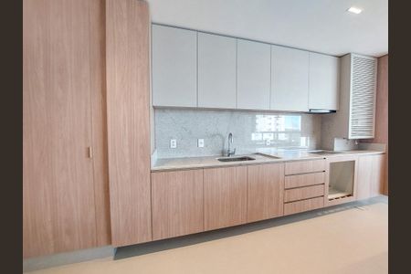 Cozinha de apartamento para alugar com 2 quartos, 81m² em Brooklin, São Paulo